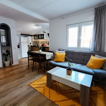 Casa Petits Apartment มันเรซา ภายนอก รูปภาพ